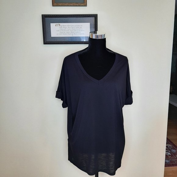 B!B! Lightweight V-neck Tunic NWOT - Picture 2 of 8